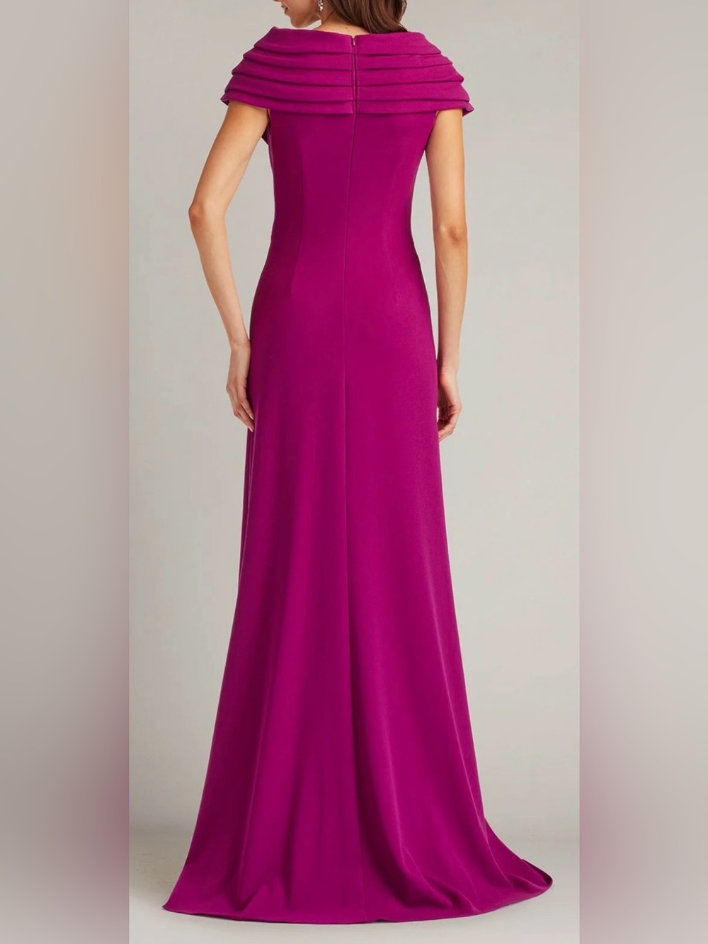 NEW TADASHI SHOJI TALISE waterfall Cascade magenta Ruffle Portrait Neck Gown L - Picture 2 of 12